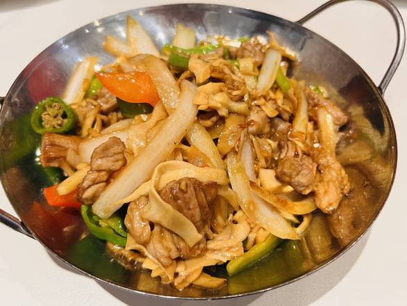 小炒湘味糯米笋Spicy Bamboo shoot (pork)